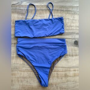 Acacia Set in Indigo in great condition